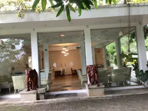 Waters Spring Hotel - Image 3