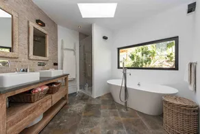 Ibiza villa med fantastisk pool og fantastisk udsigt. - Image 2