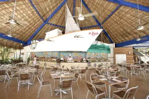 Royal Club at Park Royal Beach Acapulco - Image 4