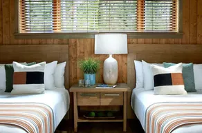 Finest Cabin Retreat: Wildlife, Dining, Hearth - Image 5