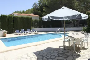 Belle villa, piscine privée, climat, wifi, 4 chambres et 8 couchages - Image 4
