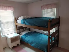 Cheerful 3 bedroom cottage in Lakeside Ohio - Image 3
