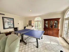 Marshfront Classic Sea Island Cottage w / vélos et salle de jeux! Étapes de la plage - Image 2
