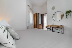 Lori Red - Cozy Hideaway for Two with sea view 🌊 - Image 5