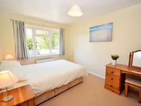 Modern Seaside Cottage- short walk to beach - Image 3