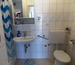 Appartement deux chambres Lalic A2 à seulement 150 m de la mer - Image 2