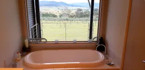 Poppa's Place @ Dalwood, Hunter Valley Vineyards Farmstay - Image 3