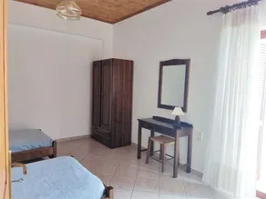 Koukos House surrounded be nature - Image 3