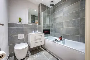 Two Bed Room City Apartment Southampton near Ocean Village, Sleeps 6 - Image 5