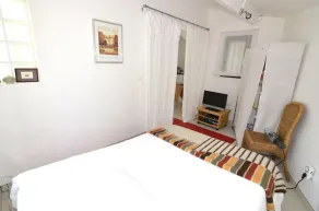 La Petite Cigale i udkanten af ​​Cesseras i en naturlig indstilling af rosmarin - Image 3