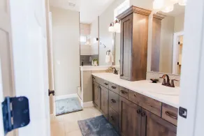 Beautiful Home with HOT TUB, COMMUNITY POOL & GAME ROOM. - Image 4