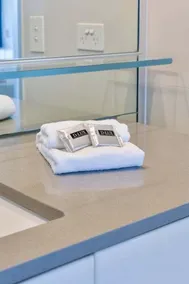 Escape to luxury in this exquisite 1 bedroom plus study, 1 bathroom apartment! - Image 3