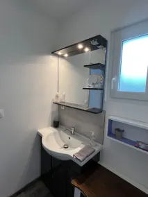 Detached single-storey apartment on private property - Image 3