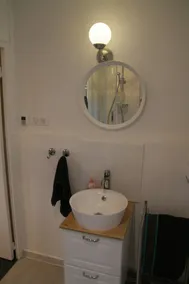 NEW quiet, comfortable & bright 2 rooms appt close to Cathedral - Image 4