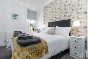Sandbanks - Two Bedroom Cottage, Sleeps 3 - Image 5