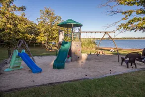 LAKE FRONT Property; Secluded & Private; Sleeps 18; Located 30 miles from OKC - Image 2