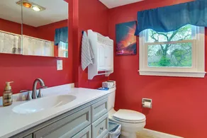 Private Hot Tub, Yard & Games Galore: Plymouth Gem - Image 3