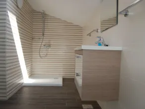 Modern Holiday Home With Terrace, Near the Sea - Image 2