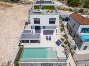 A large and spacious villa with a \"million dollar\" view, many addit. facilities. - Image 5