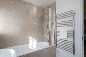 Ogilvie Lodge Apartment - Image 4