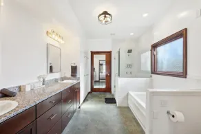 The Perfect Holiday Getaway 5BR 4BA with Pool and Hot Tub - Image 3