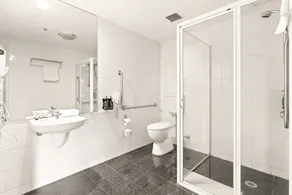 Sleek 1-Bed by Jubilee Park with Pool - Image 2