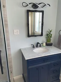 Quiet single-level fully furnished house - Image 3