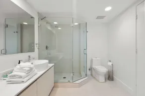 ★★★★★ 3BDR/3BA LUXURY APARTMENT WITH OCEAN VIEW - 25 min to FIFA! - Image 3
