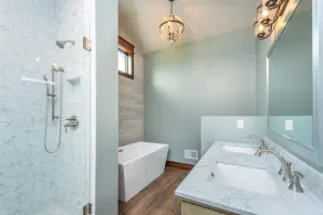 Lucky Bear Lakeside | Pet Friendly, Lake, Hot Tub! - Image 3