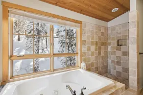Silverado Lodge at Palisades - 4BR w/ Private Hot Tub, Ski Shuttle & Pet-Friendly! - Image 4