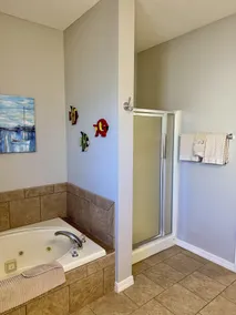 Walk-in level Condo B-6 Near Lake - Image 5
