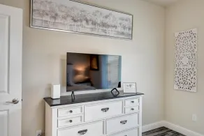 Emerald Inn in the Mountains: Stunning brand new home! - Image 2