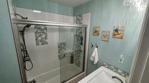 Lys og farverig - Familievenlig!  Kort gåtur til de bedste strande i byen! - Image 3