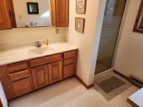 Affordable housing minutes from the Chain with privacy - Image 2