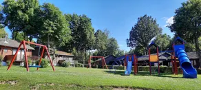 Cozy chalet in a quiet, green area - Image 3