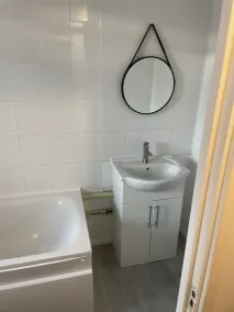 One bedroom flat near Vauxhall station London - Image 2