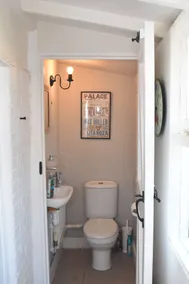 Cottage Rose Mullion, Pett, East Sussex - Image 3