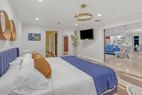 Paradise Lux Waterfront Villa/ Ocean Access w Boat & Jet Ski Rental - Image 5
