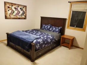 Entire 4200 sq ft. South east.  Great neighborhood - Image 4