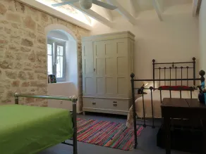 Traditional stone house with unique sea views - Image 4