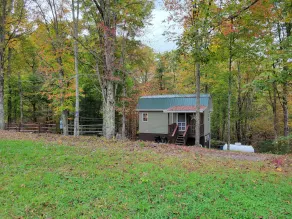 Cozy Cabin Down on the Farm  - Image 5