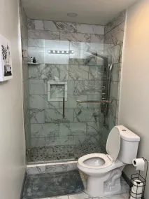 Lovely 2 bedroom rental unit with free parking - Image 3