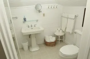 TOO QUTE! BEACH COTTAGE: NORTH BEACH! 4 BEDROOMS! 2.5 BATHS! - Image 5