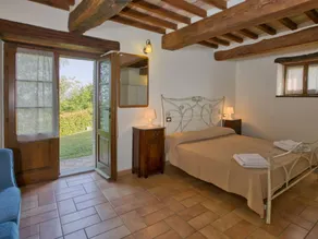 Apartment With Swimming Pool - Image 2