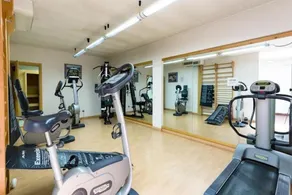 Ideal 5-pax ski apartment with sauna and miniclub in a 4* residence - Image 2