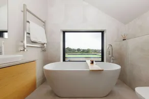 Black Pearl - a luxurious new home in Bosham, 20 mins from Goodwood - Image 5