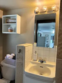 Freshly remodeled, modern & dog friendly unit! - Image 2