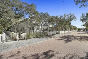 Designer Home in SeasideFL, 272 feet to beach, + 2 Bikes! - Image 5