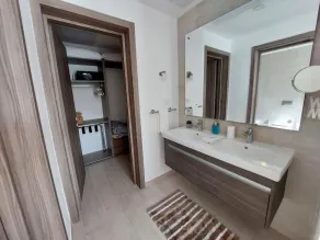 ULTRA MODERN 2BR WITH POOL ON GOLF COURSE NEXT TO HARD ROCK CASINO - Image 2