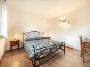 Wohnung in einem Ferienhaus mit Klimaanlage,  W-LAN, Pool, TV, Terrasse, Haustiere erlaubt - Image 5